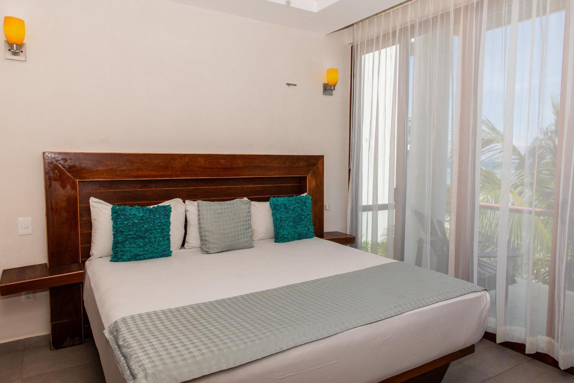 Aquastar Hotel & Apartments Mahahual Exterior photo