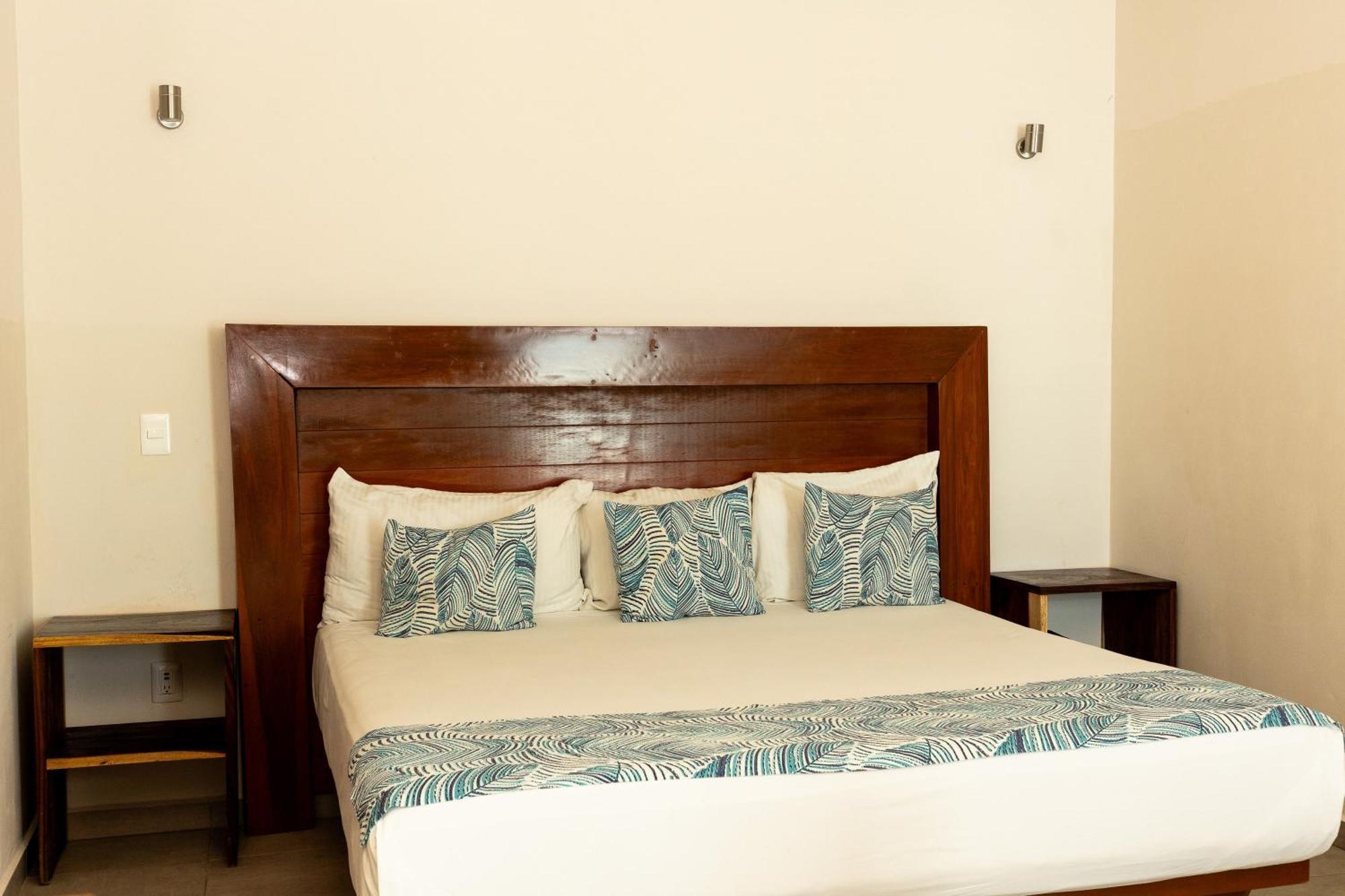 Aquastar Hotel & Apartments Mahahual Exterior photo
