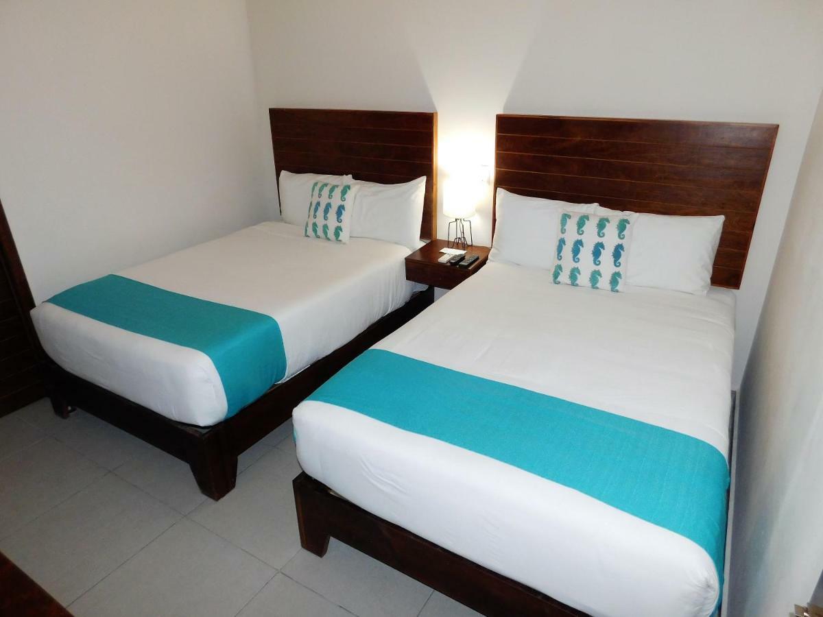 Aquastar Hotel & Apartments Mahahual Exterior photo
